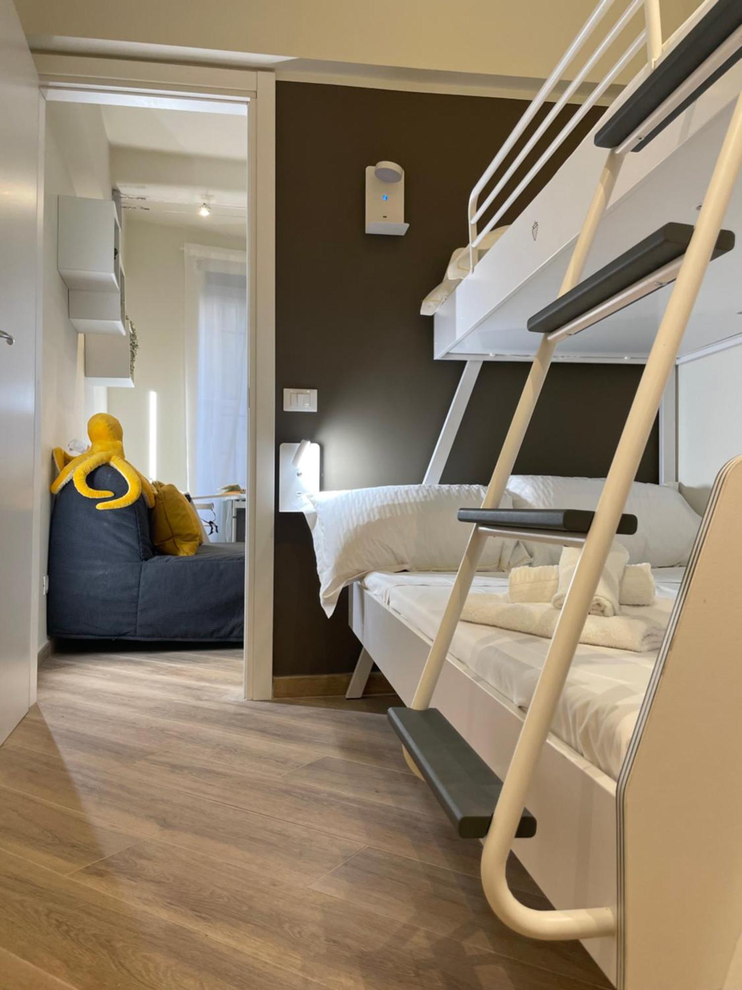 Happy Family Apartments Incantesimo 热那亚 外观 照片